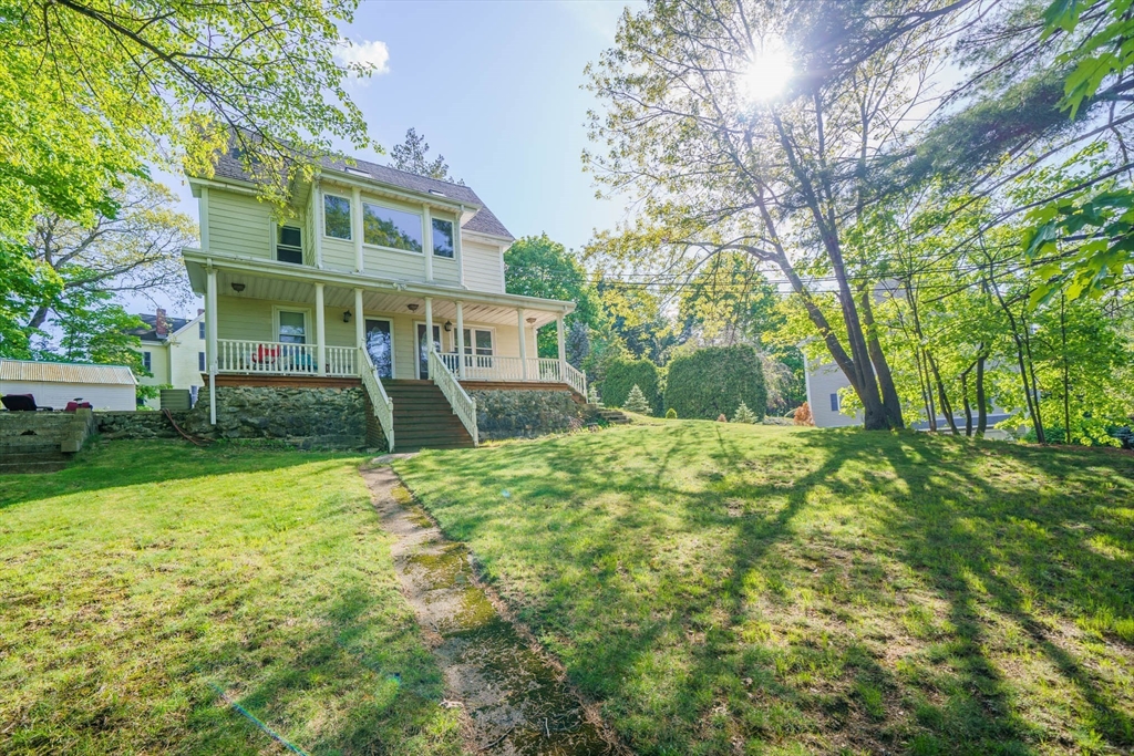 8 North St, Newton, Massachusetts, 3 Bedrooms Bedrooms, 6 Rooms Rooms,2.5 BathroomsBathrooms,Residential Lease,For Rent,North St,73547797