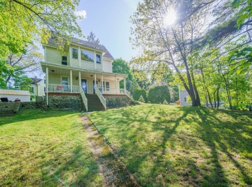 8 North St, Newton, Massachusetts, 3 Bedrooms Bedrooms, 6 Rooms Rooms,2.5 BathroomsBathrooms,Residential Lease,For Rent,North St,73547797 8 North St, Newton, Massachusetts, 3 Bedrooms Bedrooms, 6 Rooms Rooms,2.5 BathroomsBathrooms,Residential Lease,For Rent,North St,73547797