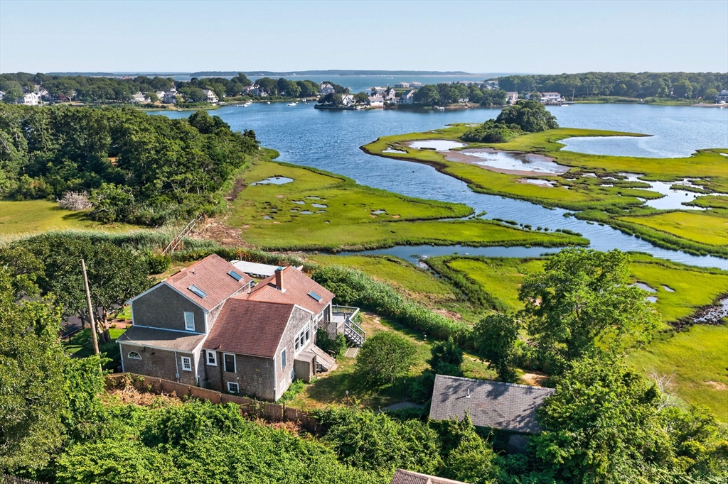 21 Kens Way, Yarmouth, Massachusetts, 3 Bedrooms Bedrooms, 8 Rooms Rooms,3.5 BathroomsBathrooms,Residential,For Sale,Kens Way,73547805