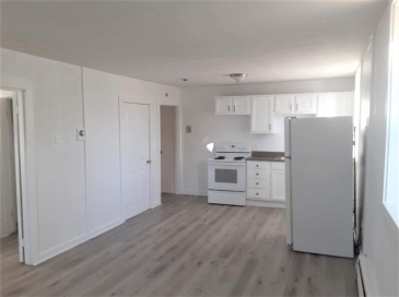 143 Groveland St, Haverhill, Massachusetts, 1 Bedroom Bedrooms, 3 Rooms Rooms,1 BathroomBathrooms,Residential Lease,For Rent,Groveland St,73547835