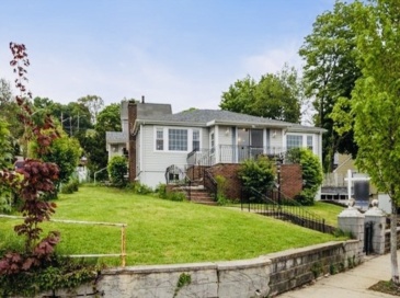 28 Elsie St, Everett, Massachusetts, 3 Bedrooms Bedrooms, 6 Rooms Rooms,1 BathroomBathrooms,Residential Lease,For Rent,Elsie St,73547739