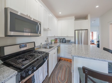 309 Lexington, Boston, Massachusetts, 2 Bedrooms Bedrooms, 4 Rooms Rooms,1 BathroomBathrooms,Residential Lease,For Rent,Lexington,73547832