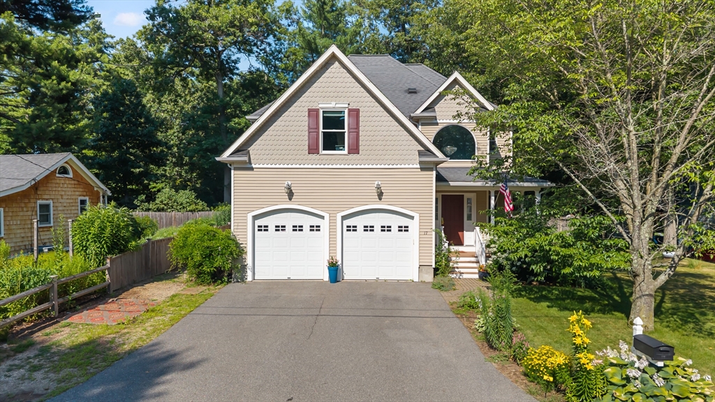17 Rock Ave, Hudson, Massachusetts, 3 Bedrooms Bedrooms, 7 Rooms Rooms,2.5 BathroomsBathrooms,Residential,For Sale,Rock Ave,73547732