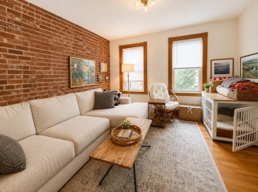 2 Mead Street, Boston, Massachusetts, 2 Bedrooms Bedrooms, 4 Rooms Rooms,1 BathroomBathrooms,Residential Lease,For Rent,Mead Street,73547850