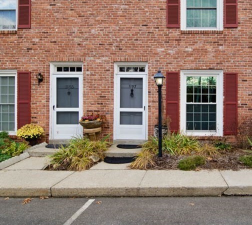 1157 Dickinson St, Springfield, Massachusetts, 2 Bedrooms Bedrooms, 5 Rooms Rooms,1.5 BathroomsBathrooms,Residential Lease,For Rent,Dickinson St,73547923