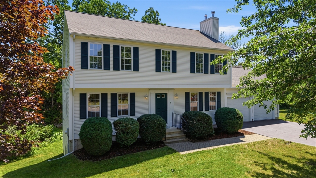 4 Azalea Circle, Millbury, Massachusetts, 4 Bedrooms Bedrooms, 7 Rooms Rooms,2.5 BathroomsBathrooms,Residential,For Sale,Azalea Circle,73547932