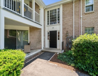 20 Brian Drive, Stoughton, Massachusetts, 2 Bedrooms Bedrooms, 5 Rooms Rooms,2 BathroomsBathrooms,Residential,For Sale,Brian Drive,73547960