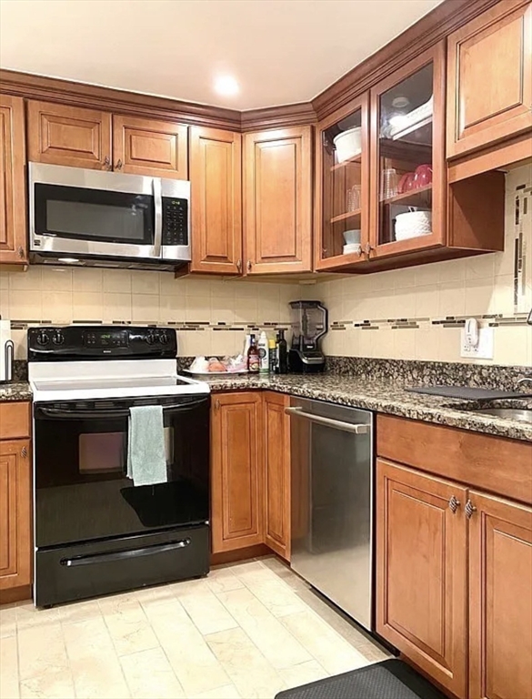 281 Beacon Street, Boston, Massachusetts, 1 Bedroom Bedrooms, 3 Rooms Rooms,1 BathroomBathrooms,Residential Lease,For Rent,Beacon Street,73547959