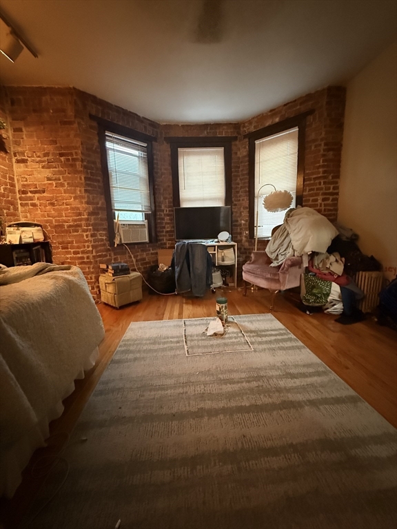 219 Park Dr, Boston, Massachusetts, 3 Bedrooms Bedrooms, 4 Rooms Rooms,1 BathroomBathrooms,Residential Lease,For Rent,Park Dr,73547963
