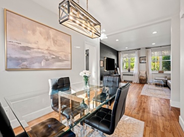 130 Boylston St, Newton, Massachusetts, 2 Bedrooms Bedrooms, 5 Rooms Rooms,1 BathroomBathrooms,Residential Lease,For Rent,Boylston St,73547962