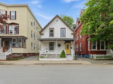 111 Adams St, Lynn, Massachusetts, 4 Bedrooms Bedrooms, 8 Rooms Rooms,1 BathroomBathrooms,Residential,For Sale,Adams St,73517543