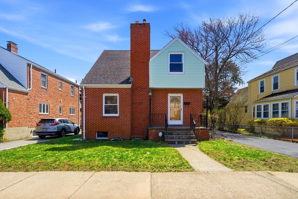 75 Tufts St, Arlington, Massachusetts, 3 Bedrooms Bedrooms, 7 Rooms Rooms,1.5 BathroomsBathrooms,Residential,For Sale,Tufts St,73504864