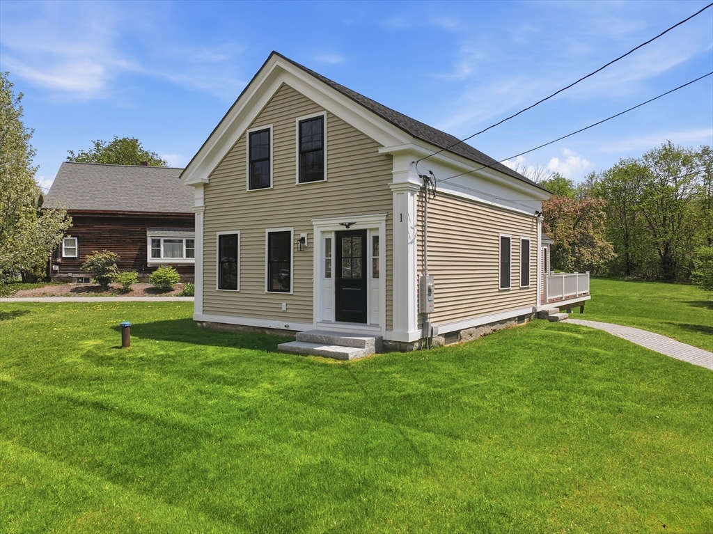 1 Barre Road Cut Off, Hubbardston, Massachusetts, 3 Bedrooms Bedrooms, 6 Rooms Rooms,2.5 BathroomsBathrooms,Residential,For Sale,Barre Road Cut Off,73516135
