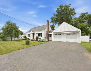 271 Wildermere St, Chicopee, Massachusetts, 4 Bedrooms Bedrooms, 7 Rooms Rooms,2 BathroomsBathrooms,Residential,For Sale,Wildermere St,73528960