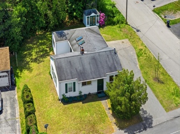 248 Hilldale Ave, Haverhill, Massachusetts, 3 Bedrooms Bedrooms, 5 Rooms Rooms,1 BathroomBathrooms,Residential,For Sale,Hilldale Ave,73530095