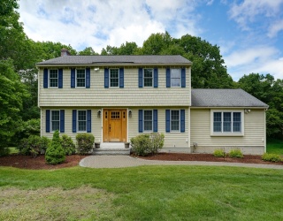10 Virginia Rd, Tyngsborough, Massachusetts, 4 Bedrooms Bedrooms, 8 Rooms Rooms,2 BathroomsBathrooms,Residential,For Sale,Virginia Rd,73529700