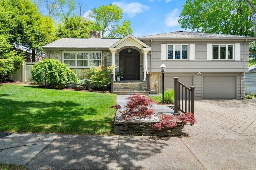 176 Paulson Rd, Newton, Massachusetts, 4 Bedrooms Bedrooms, 9 Rooms Rooms,3 BathroomsBathrooms,Residential,For Sale,Paulson Rd,73529611