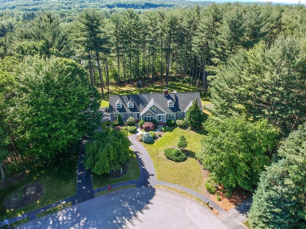 33 Smallwood Cir, Boylston, Massachusetts, 4 Bedrooms Bedrooms, 7 Rooms Rooms,2 BathroomsBathrooms,Residential,For Sale,Smallwood Cir,73519393
