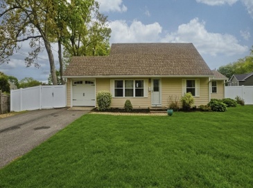 22 Audley Rd, Springfield, Massachusetts, 3 Bedrooms Bedrooms, 7 Rooms Rooms,2 BathroomsBathrooms,Residential,For Sale,Audley Rd,73520702