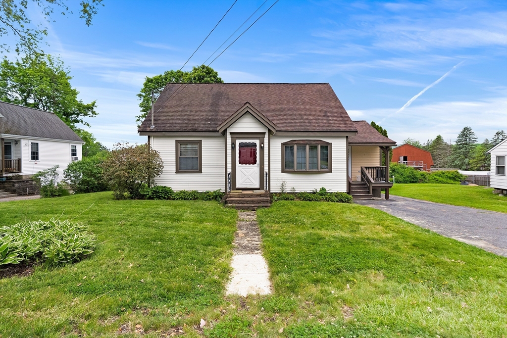 97 Pleasant St, Spencer, Massachusetts, 3 Bedrooms Bedrooms, 6 Rooms Rooms,1 BathroomBathrooms,Residential,For Sale,Pleasant St,73525996