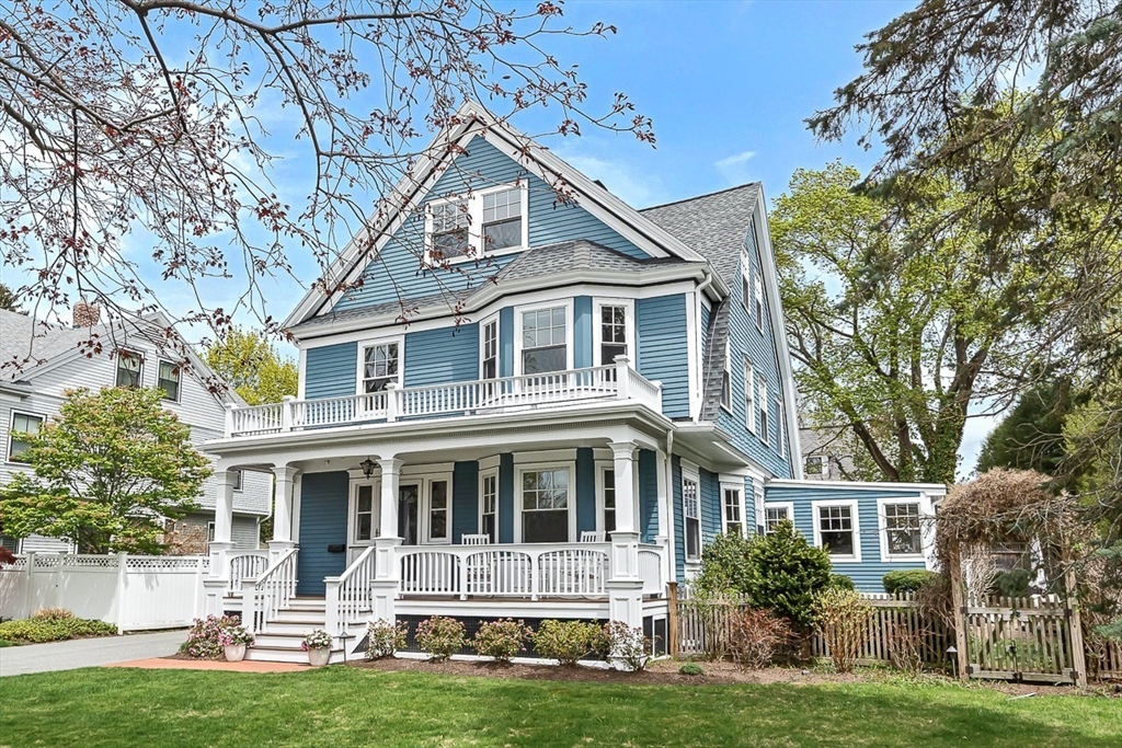 15 Yale St, Winchester, Massachusetts, 7 Bedrooms Bedrooms, 10 Rooms Rooms,3.5 BathroomsBathrooms,Residential,For Sale,Yale St,73510619