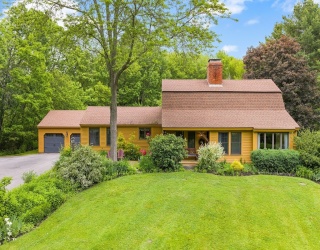 309 Mendon Rd, Sutton, Massachusetts, 3 Bedrooms Bedrooms, 8 Rooms Rooms,3 BathroomsBathrooms,Residential,For Sale,Mendon Rd,73530367