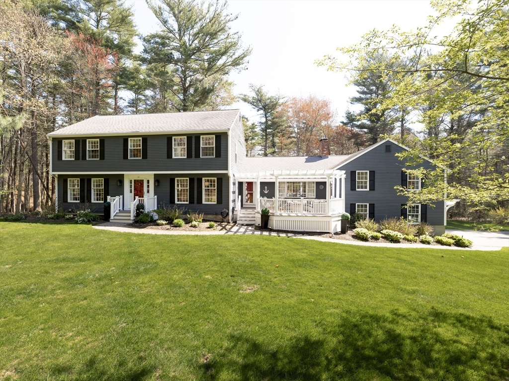 20 Tinkers Ledge Rd, Duxbury, Massachusetts, 4 Bedrooms Bedrooms, 11 Rooms Rooms,2.5 BathroomsBathrooms,Residential,For Sale,Tinkers Ledge Rd,73517407