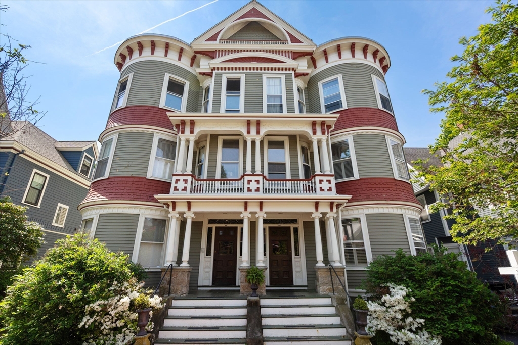 20 Mellen Street, Boston, Massachusetts, 3 Bedrooms Bedrooms, 6 Rooms Rooms,1 BathroomBathrooms,Residential,For Sale,Mellen Street,73522595