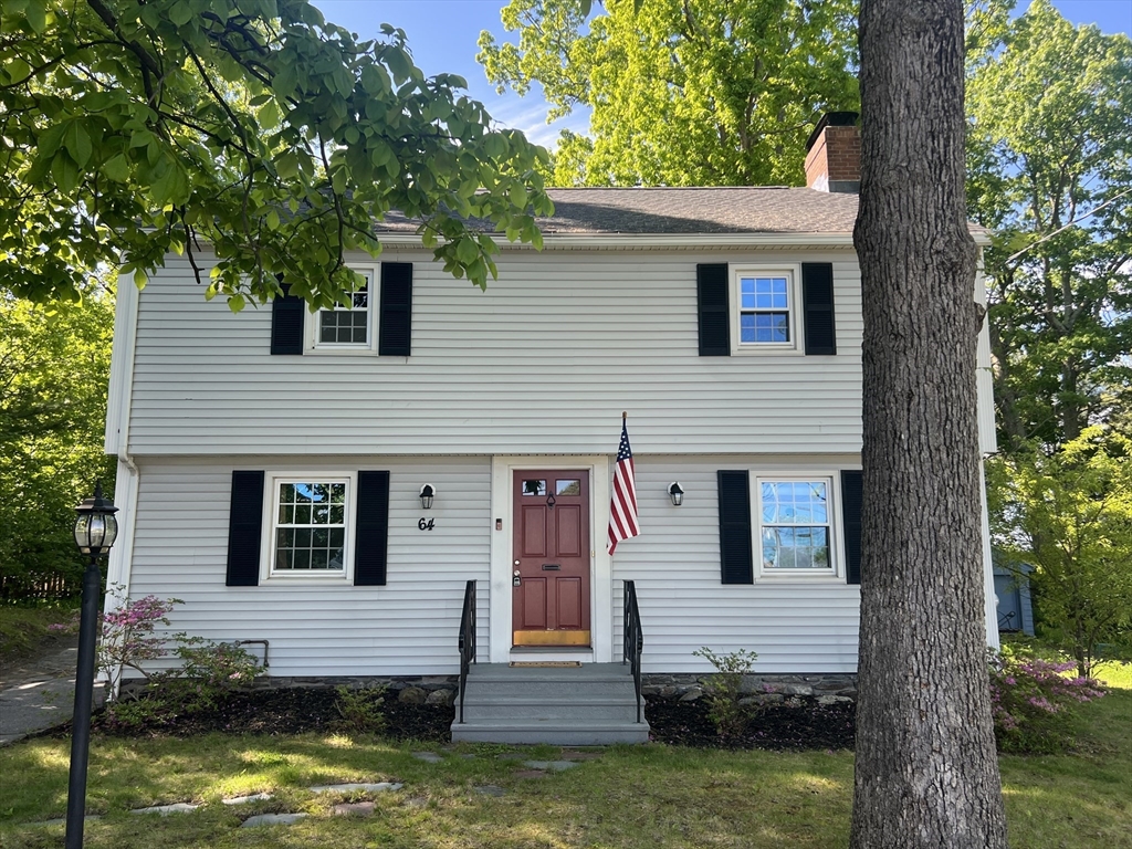 64 Fales St, Worcester, Massachusetts, 3 Bedrooms Bedrooms, 6 Rooms Rooms,1 BathroomBathrooms,Residential,For Sale,Fales St,73523891