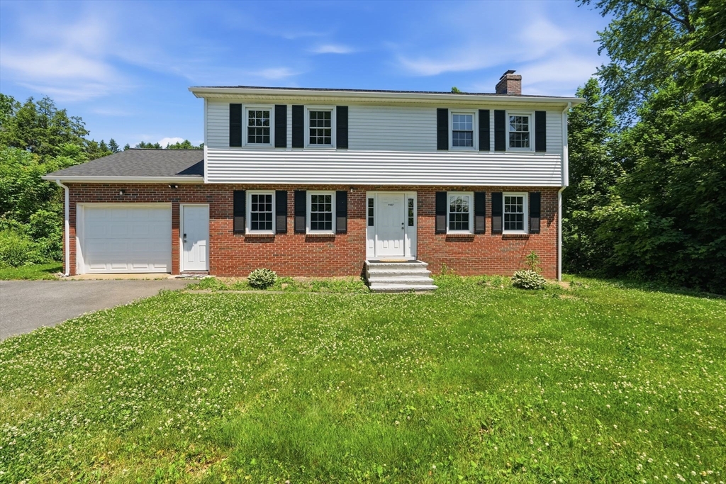 1107 N Pleasant St, Amherst, Massachusetts, 4 Bedrooms Bedrooms, 7 Rooms Rooms,2 BathroomsBathrooms,Residential,For Sale,N Pleasant St,73538572