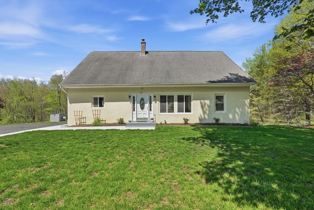 54 Taylor St, Granby, Massachusetts, 3 Bedrooms Bedrooms, 6 Rooms Rooms,2.5 BathroomsBathrooms,Residential,For Sale,Taylor St,73516992