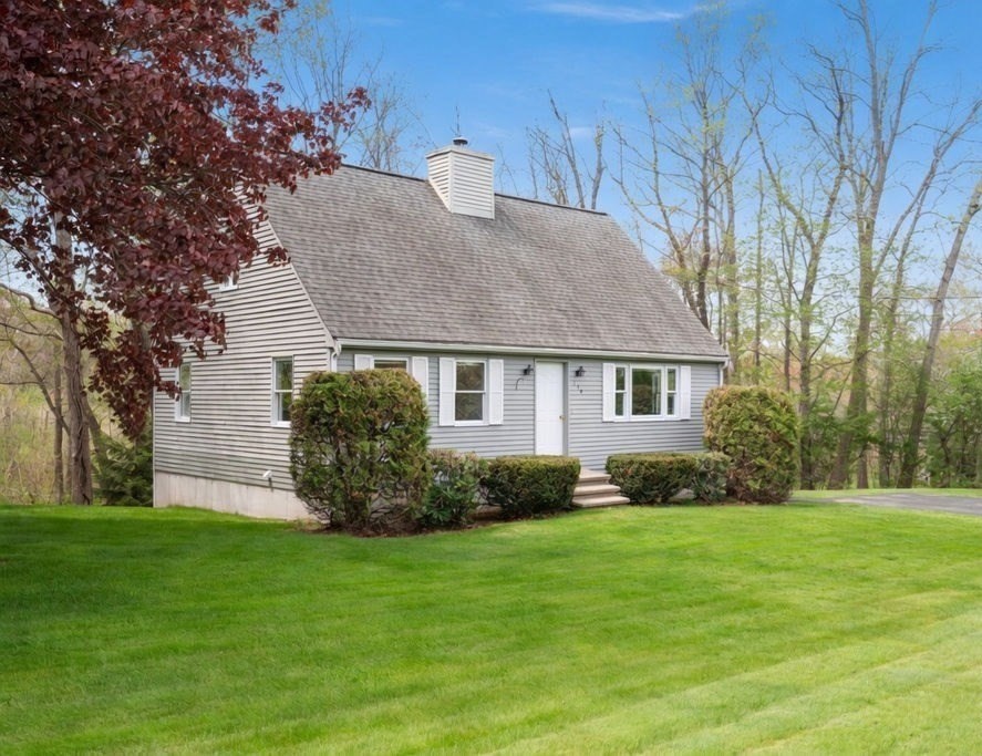 134 North St, Danvers, Massachusetts, 3 Bedrooms Bedrooms, 6 Rooms Rooms,2 BathroomsBathrooms,Residential,For Sale,North St,73518431
