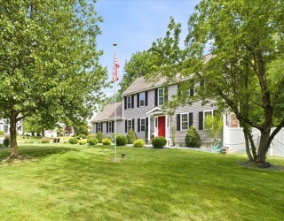 8 Eileen Road, Norton, Massachusetts, 3 Bedrooms Bedrooms, 8 Rooms Rooms,2.5 BathroomsBathrooms,Residential,For Sale,Eileen Road,73525288