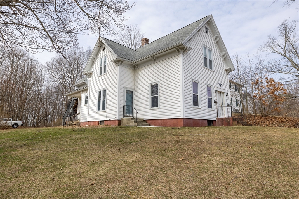 54 Ash St, Spencer, Massachusetts, 5 Bedrooms Bedrooms, 11 Rooms Rooms,2 BathroomsBathrooms,Residential Income,For Sale,Ash St,73508613