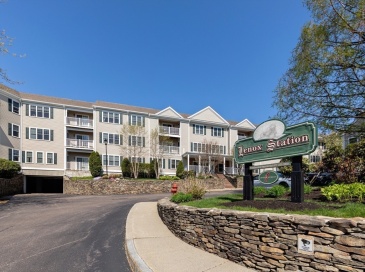 1 Lenox Street, Norwood, Massachusetts, 2 Bedrooms Bedrooms, 5 Rooms Rooms,2 BathroomsBathrooms,Residential,For Sale,Lenox Street,73513592
