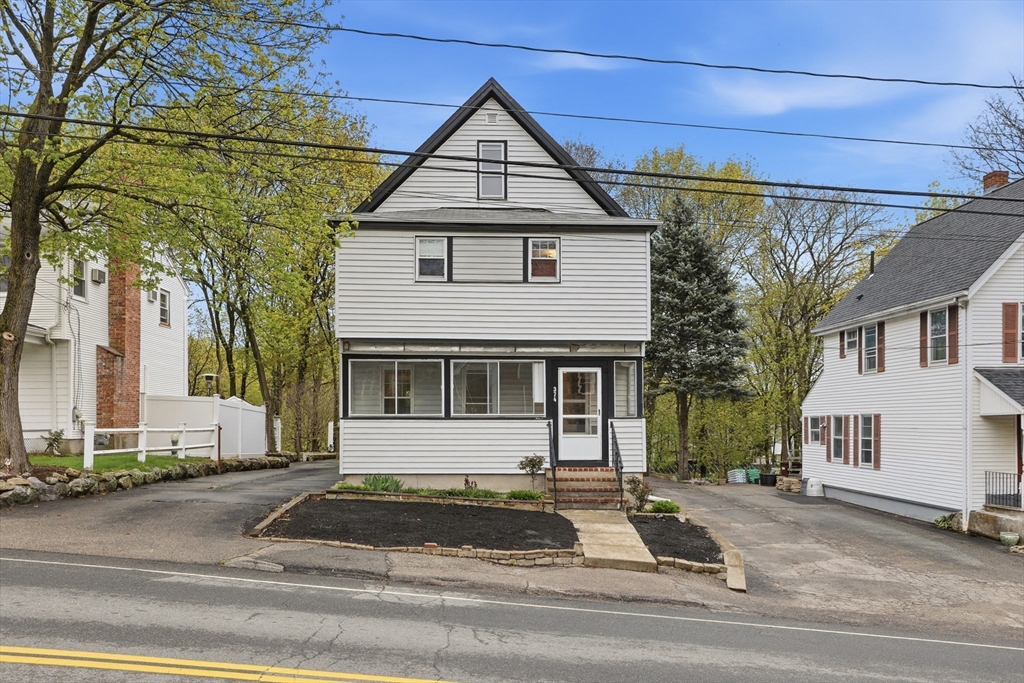 374 Whiting Ave, Dedham, Massachusetts, 4 Bedrooms Bedrooms, 8 Rooms Rooms,2 BathroomsBathrooms,Residential Income,For Sale,Whiting Ave,73510693