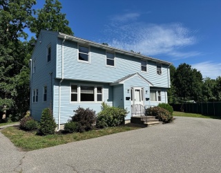 9 Lowell Street, Woburn, Massachusetts, 2 Bedrooms Bedrooms, 5 Rooms Rooms,1 BathroomBathrooms,Residential Lease,For Rent,Lowell Street,73548054