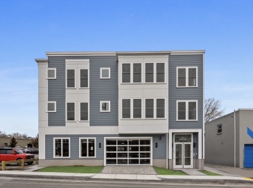 404 Lowell Street, Wakefield, Massachusetts, 2 Bedrooms Bedrooms, 4 Rooms Rooms,2 BathroomsBathrooms,Residential Lease,For Rent,Lowell Street,73548066
