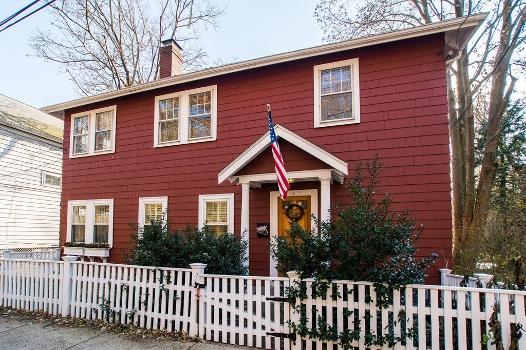 12 Kenrick St, Boston, Massachusetts, 2 Bedrooms Bedrooms, 6 Rooms Rooms,1 BathroomBathrooms,Residential Lease,For Rent,Kenrick St,73548104