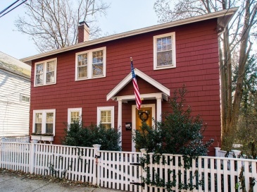 12 Kenrick St, Boston, Massachusetts, 2 Bedrooms Bedrooms, 6 Rooms Rooms,1 BathroomBathrooms,Residential Lease,For Rent,Kenrick St,73548104