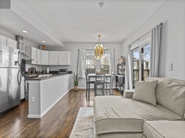 52 H Street, Boston, Massachusetts, 1 Bedroom Bedrooms, 3 Rooms Rooms,1 BathroomBathrooms,Residential Lease,For Rent,H Street,73535612