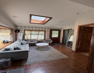 359 Mishawum Rd, Woburn, Massachusetts, 3 Bedrooms Bedrooms, 5 Rooms Rooms,2 BathroomsBathrooms,Residential Lease,For Rent,Mishawum Rd,73548124
