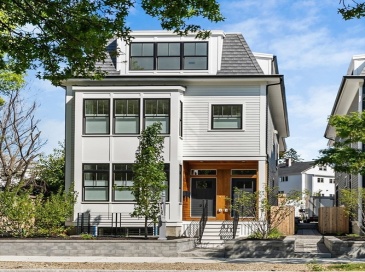 327 Alewife Brook Pkwy, Somerville, Massachusetts, 4 Bedrooms Bedrooms, 9 Rooms Rooms,3.5 BathroomsBathrooms,Residential,For Sale,Alewife Brook Pkwy,73548128