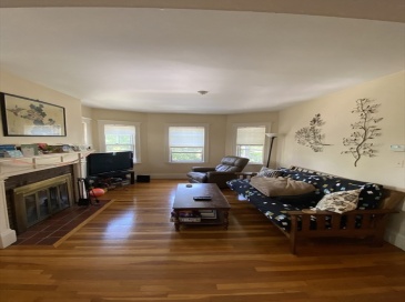 14 Upland, Brookline, Massachusetts, 3 Bedrooms Bedrooms, 6 Rooms Rooms,1 BathroomBathrooms,Residential Lease,For Rent,Upland,73548130