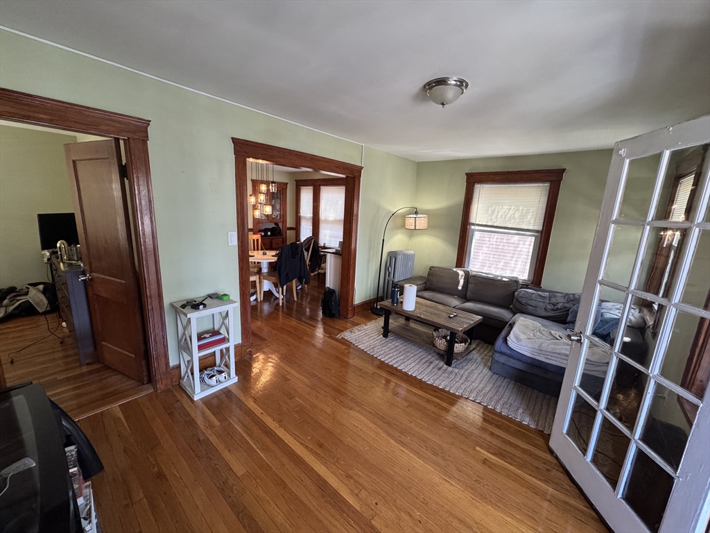 65 Saxton St, Boston, Massachusetts, 2 Bedrooms Bedrooms, 5 Rooms Rooms,1 BathroomBathrooms,Residential Lease,For Rent,Saxton St,73548152