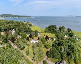 21 Hicks Point Rd, Duxbury, Massachusetts, 4 Bedrooms Bedrooms, 7 Rooms Rooms,2.5 BathroomsBathrooms,Residential,For Sale,Hicks Point Rd,73548156
