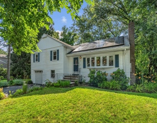 89 Rolling Lane, Needham, Massachusetts, 3 Bedrooms Bedrooms, 10 Rooms Rooms,2 BathroomsBathrooms,Residential,For Sale,Rolling Lane,73548166