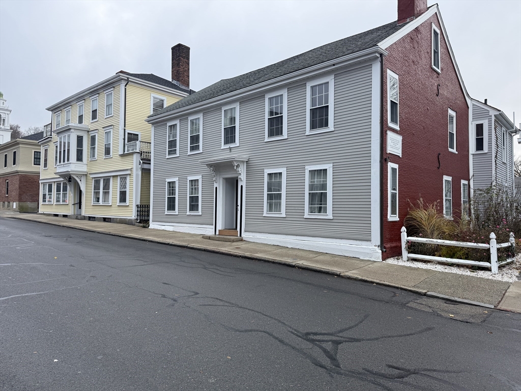 18 Leyden St, Plymouth, Massachusetts, 1 Bedroom Bedrooms, 4 Rooms Rooms,1 BathroomBathrooms,Residential Lease,For Rent,Leyden St,73547984
