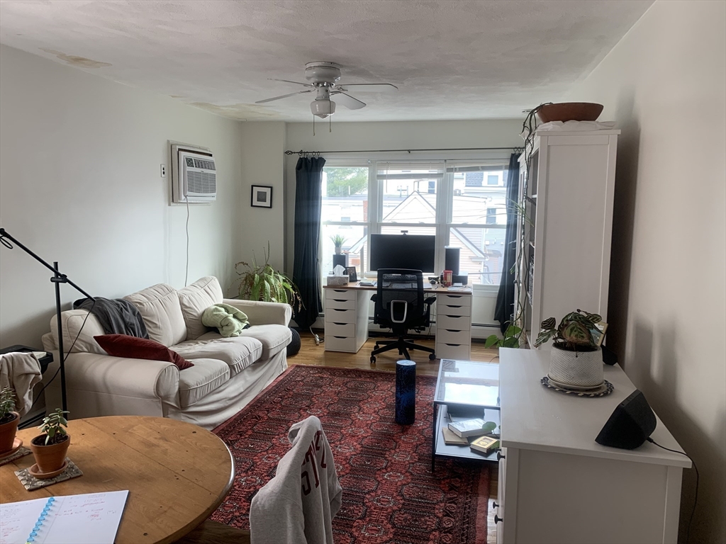 71 5th, Cambridge, Massachusetts, 2 Bedrooms Bedrooms, 4 Rooms Rooms,1 BathroomBathrooms,Residential Lease,For Rent,5th,73548187
