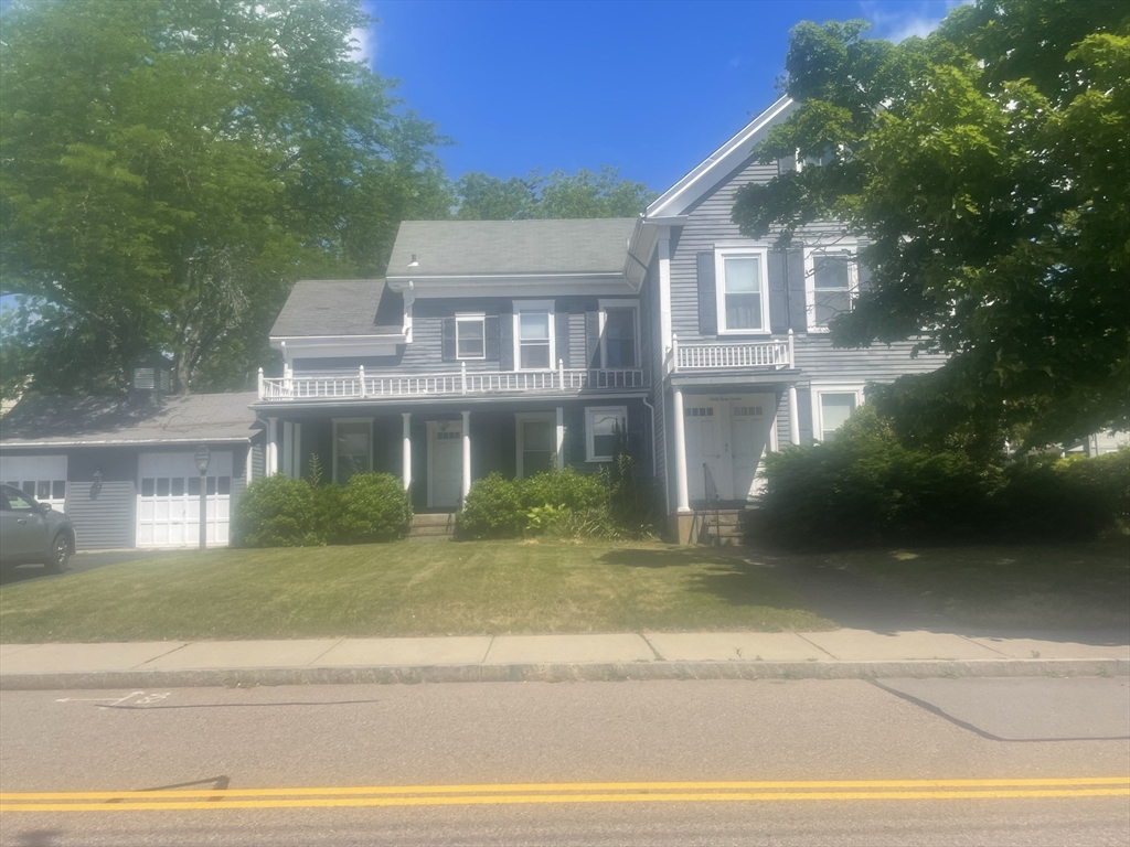 40 Dean St., Franklin, Massachusetts, 2 Bedrooms Bedrooms, 5 Rooms Rooms,1 BathroomBathrooms,Residential Lease,For Rent,Dean St.,73548189